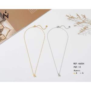 Collar con Colgante Angelina Scorpio de Acero Inoxidable 46054 en Tono Dorado y Plateado, Estilo Minimalista para Uso Diario - Product Image 1