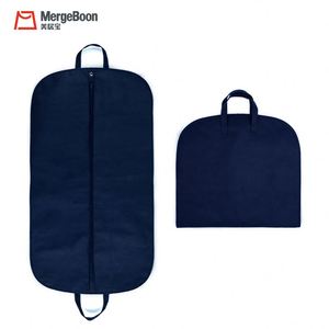 Échantillon gratuit de housse de vêtement respirante non tissée en RPET - Product Image 2