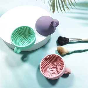 Nouveau Nettoyeur de pinceaux de maquillage en silicone, outil de nettoyage créatif pour la beauté, petit tampon pour le lavage de la vaisselle et le nettoyage des brosses - Product Image 6