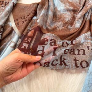 Streetwear magliette primaverili da <span class=keywords><strong>donna</strong></span> con scritte Tie tye stampate da <span class=keywords><strong>donna</strong></span> Vintage <span class=keywords><strong>T</strong></span>-<span class=keywords><strong>shirt</strong></span> con spalle scoperte a maniche lunghe da <span class=keywords><strong>donna</strong></span> all'ingrosso - Product Image 6