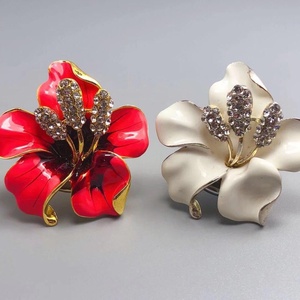 Light Luxury Polished Cabinet and <strong>Drawer</strong> Alloy Handles with <strong>Diamond</strong> Inlaid Art Flower Design Furniture Accessories - Product Image 1
