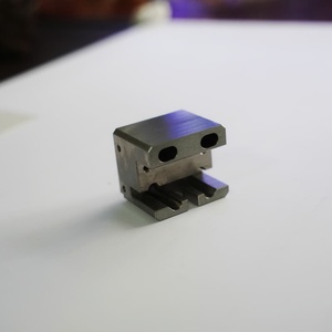 Heruiyun phay dịch vụ chính xác chế biến kim loại máy tiện nhôm thép không gỉ 304 316 7075 6061 phụ kiện gia công <span class=keywords><strong>CNC</strong></span> - Product Image 1