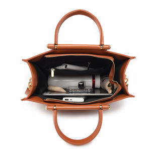 Sac fourre-tout en PU gaufré haut de gamme pour femme, nouvelle mode, fermeture éclair à bandoulière, grande capacité, motif floral contrastant - Product Image 3