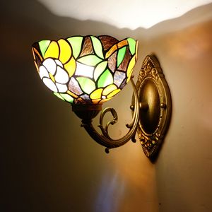 Ouhaodi Applique Murale en Verre Style Européen Créatif Pastoral, Lumières en Forme de Pétale, Colorée, pour Bar, Couloirs, Chambres, Chevet - Product Image 3