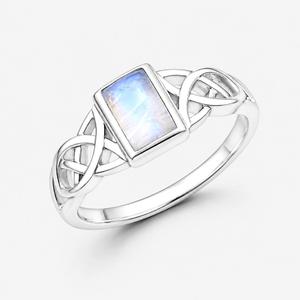 Bague en argent sterling 925 avec pierre de lune arc-en-ciel, sertie en clos, cabochon rectangulaire et épaules à nœud celtique - Product Image 5