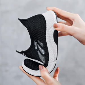 รองเท้ากีฬาลำลองผู้หญิง รุ่นใหม่ล่าสุดสำหรับฤดูใบไม้ร่วง แมทช์ได้กับทุกชุด แบบสวม ใส่สบาย เหมาะสำหรับวิ่งจ๊อกกิ้ง เดินเล่น ขายส่ง ระบายอากาศได้ดี วัสดุพลาสติก - Product Image 3