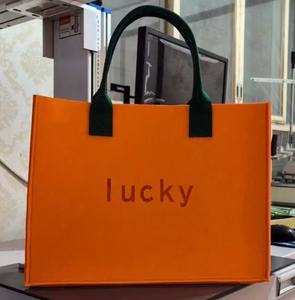กระเป๋าผ้าสักหลาดสีส้มเป็นมิตรต่อสิ่งแวดล้อมออกแบบได้ตามต้องการ - Product Image 1