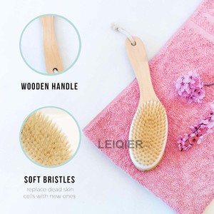 Exfoliante Corporal de Doble Uso Húmedo/Seco con Logotipo Personalizado y Cepillo de Baño de Cerda Natural para Drenaje Linfático y Suavizado de la Celulitis - Product Image 3