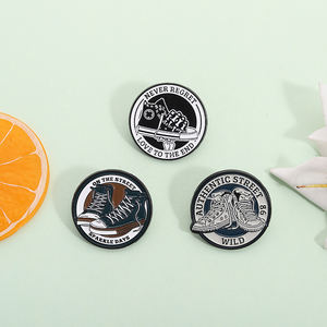 Брошь в виде черепа - Product Image 2