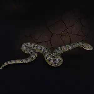 Nuovo falso giocattolo di gomma realistico serpente nord usa verde Anaconda spaventoso Halloween puntelli regalo giocattolo