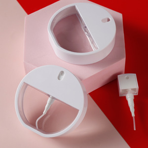 Flacon vaporisateur de parfum corporel mini rechargeable, transparent, en plastique, format <span class=keywords><strong>poche</strong></span>, avec porte-clés, cosmétique parfumé <span class=keywords><strong>vide</strong></span>, <span class=keywords><strong>carré</strong></span> personnalisable - Product Image 5
