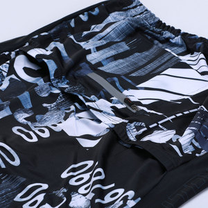 Ensemble de cyclisme personnalisé unisexe : maillot, short et système de protection personnalisables pour vélo de route et VTT, impression par sublimation - Product Image 5