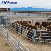 Panneau pour bétail incassable : construction en grille soudée solide résistant à la pression et aux chocs maximums des animaux d'élevage