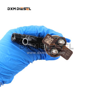 Inyector 295050-2131 295050-2130 para Motor HD 4HK1 6HK1 - Product Image 4
