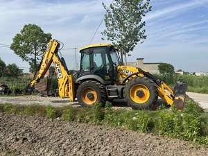 Chargeuse-pelleteuse JCB 4CX 4X14 d'occasion, 7000 kg, 2001-4000 heures, avec composants principaux (moteur, pompe, boîte de vitesses, roulement) à vendre à bas prix - Product Image 2