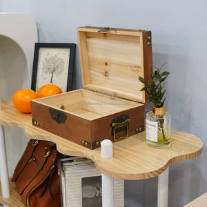 टिकाऊ प्राचीन अंधेरे लकड़ी के भंडारण बॉक्स सजावटी आयताकार आयताकार खजाने छाती हिंगिड ढक्कन के साथ - Product Image 5