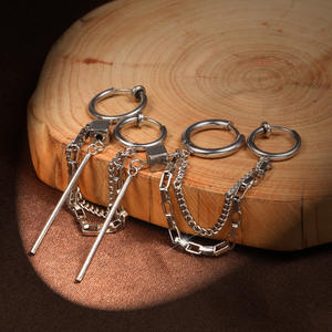 Boucles d'oreilles à clipser en alliage de zinc, style minimaliste, chaîne géométrique, bijoux tendance pour le cartilage de l'oreille - Product Image 2