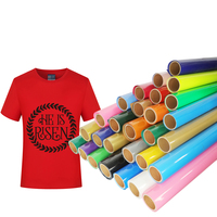 Vente en gros de qualité Textil Flex HTV Rolls PU Film vinyle de transfert de chaleur élevée pour vêtements T-Shirts bonne année Design