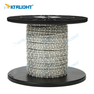 Striscia <span class=keywords><strong>LED</strong></span> Bianca e Nera <span class=keywords><strong>WS2811</strong></span> RGB Indirizzabile Individualmente 5V IP67 per Decorazione Paesaggistica - Product Image 2