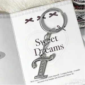 Porte-clés pendentif 26 lettres A-Z, breloque alphabet anglais tendance, ornement élégant, anneau <span class=keywords><strong>de</strong></span> clé DIY, cadeau pour amie, sac à main - Product Image 2