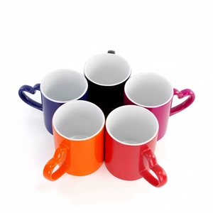 <span class=keywords><strong>Tasse</strong></span> en céramique 11 oz promotionnelle avec poignée cœur magique, sublimation, changement de couleur, impression par transfert thermique, surface mate - Product Image 2