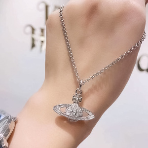 <span class=keywords><strong>Collana</strong></span> <span class=keywords><strong>Saturno</strong></span> VVN Empress Vivienne con Catena in Rame alla Moda per Donne, <span class=keywords><strong>Collana</strong></span> per Clavicola di Lusso Leggero e di Alta Gamma - Product Image 4