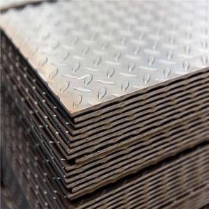 Tôle d'acier inoxydable AISI 201 à surface piquetée, motif diamant, laminée à chaud 316, 304, 321, épaisseur 3 mm, pour applications architecturales - Product Image 1