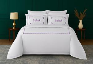 Ensemble de housse de couette Lavender Frame |   Literie en tissu doux de luxe, design élégant avec bordure en lavande - Product Image 2