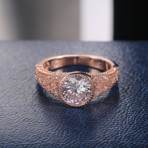 Anello Unisex a Croce Cava Avvolgente 3D per Dito Indice, Gioielli alla Moda all'Ingrosso - Product Image 3