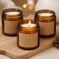Bougie votive parfumée en cire de soja dans un verre ambré, design moderne pour la décoration de la maison lors des fêtes et des anniversaires