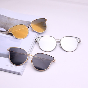 Gafas de Sol para Mujer Qianai, Montura Ovalada, Lentes Azul Hielo, Metal Plateado, 100% Protección UV, Gafas de Sol Modernas - Product Image 5