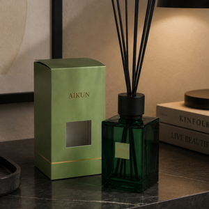 Diffuseur de parfum en verre carré vert Aikun de grande capacité (2200 ml) avec bâtonnets noirs pour la maison, le bureau, l'hôtel, désodorisant d'ambiance, vente en gros - Product Image 1