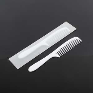 סט מברשות שיניים חד פעמיות מפלסטיק וסיבים, ערכת אמבטיה עם לוגו מודפס, נייד וסניטרי לחדרי אירוח, אירוח ביתי ונסיעות - Product Image 4