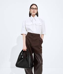 Bolso de hombro Bottega BV Travel Campana con silueta archivable en suave piel Intrecciato con cierre de lazo Veneta - Product Image 2