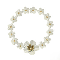 Couronne de fleurs en métal, art mural, or blanc, sculpture murale florale circulaire, ornement suspendu pour la maison