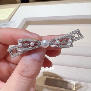 Broches de Moda Japonesa con Lazos Degradados de Xiaohongshu para Ropa de Tres Estaciones - Product Image 1