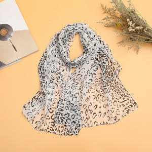 Sciarpa estiva piccola sciarpa classica leopardata in chiffon con stampa leopardata scialle sottile da <span class=keywords><strong>donna</strong></span> - Product Image 3
