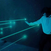 Jeu de labyrinthe laser mobile d'intérieur activé par la lumière laser pour les parcs de trampolines d'aventure Salle d'activités Parc d'attractions