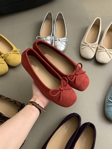 Zapatos de fondo plano de plata para mujer con frijol Retro francés para primavera otoño cucharón de hadas suave con función de luz diseño de leche roja - Product Image 5