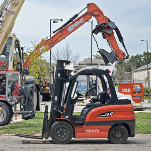 セルフリフト4x4ディーゼルフォークリフト高構成CE ISO 3トン-5トン容量ベストコアコンポーネントエンジンモーターギア - Product Image 5