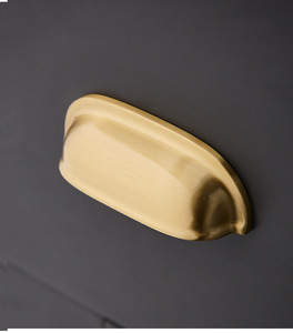 Boutons modernes haut de gamme en laiton massif diverses formes poignées de meubles de luxe quincaillerie de porte d'armoire pour armoire et commode - Product Image 1