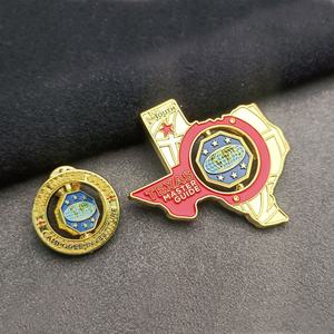 Pin de Solapa Personalizado Giratorio de Anime de los Adventistas de Texas, Broche de Metal Esmaltado - Product Image 1