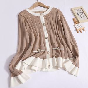 Ensemble <span class=keywords><strong>femme</strong></span> : pull à col rond à volants et pantalon taille haute, nouvelle collection automne 2026, vente en gros pour boutiques - Product Image 3