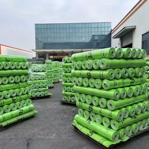 Membrane respirante imperméable à trois couches Kosite classe E résistante aux flammes en HDPE/PE/PP pour l'habillage des toits et des murs - Product Image 1