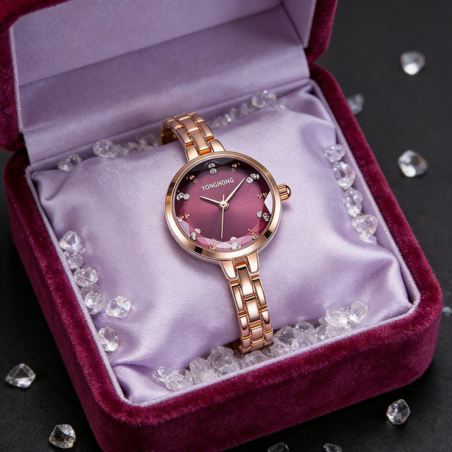Women's Quartz Alloy Watch with Glass Dial Diamond-Cut Hour Markers Sunray Dial Effect Pointer Hands Customized Design