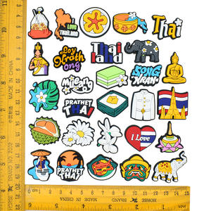 พวงกุญแจรองเท้า PVC ลายอาหารไทย รูปต้มยำกุ้งและทุเรียน  แบบ 3 มิติ  ของที่ระลึกสำหรับคนรักประเทศไทย - Product Image 3