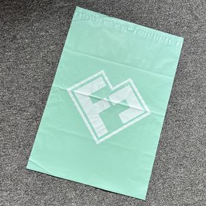 Sobres de Envío de Poliéster Autoadhesivos, Resistentes al Agua y a Desgarros, Color Verde Personalizado, para Empacar Zapatos y Calcetines - Product Image 2