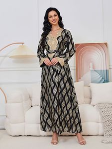<span class=keywords><strong>MT117</strong></span> hoa đính cườm maxi saudi abaya Đen Phụ Nữ hồi giáo ăn mặc 2023 Dubai - Product Image 4