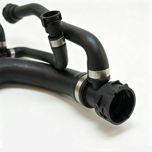 ท่อน้ำหล่อเย็น 17127508010 ท่อทางเข้าหม้อน้ำสำหรับซีรีส์ 7 E65 E66 - Product Image 4