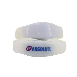 Nouveau produit 4 lumières LED Logo personnalisé Bracelet LED télécommandé, Bracelet LED de contrôle DMX pour événement